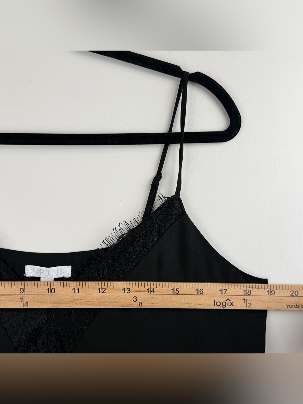 Abound Women’s Top Black Lace Insert Tank Lined Camisole Lightweight Size M - Picture 7 of 8